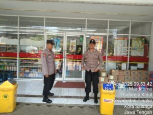 Patroli Polsek Tingkir Himbau Karyawan Toko Mewaspadai Upal